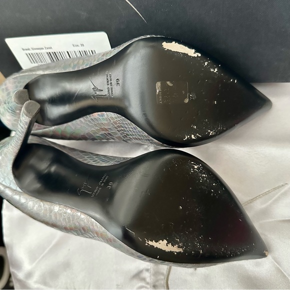 Giuseppe Zanotti Yvette iridescence chrome pumps - Picture 4 of 6